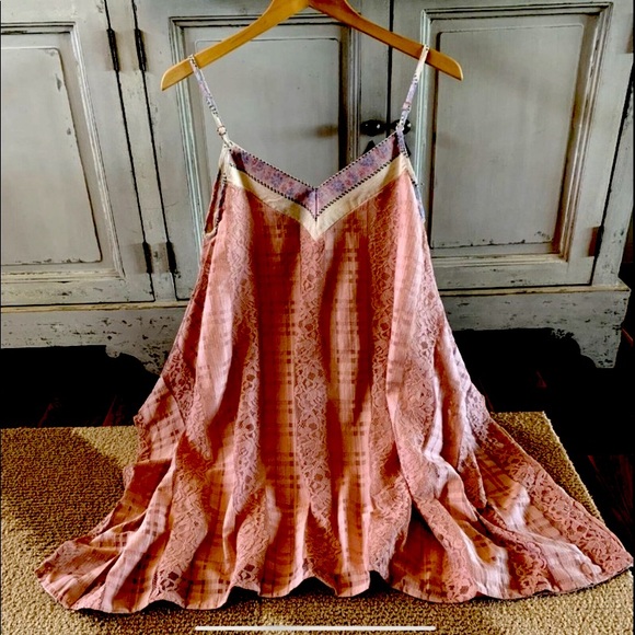 Ruffled Lacey woman’s dress in great shape. - Picture 1 of 1